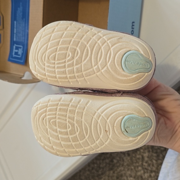 Stride Rite Shoes - Picture 2 of 3